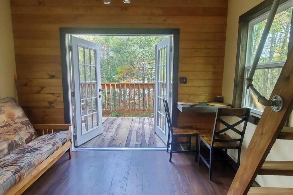 Waterfront Treehouse In A Magical Forest Waller المظهر الخارجي الصورة