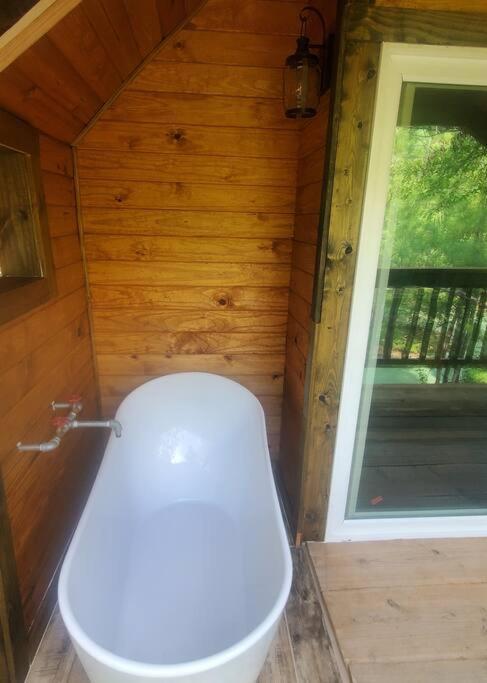 Waterfront Treehouse In A Magical Forest Waller المظهر الخارجي الصورة