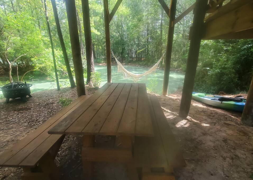 Waterfront Treehouse In A Magical Forest Waller المظهر الخارجي الصورة