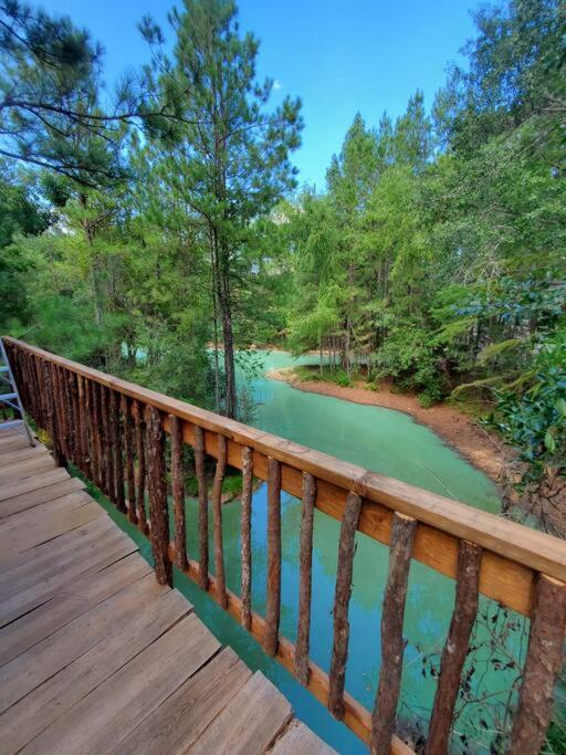 Waterfront Treehouse In A Magical Forest Waller المظهر الخارجي الصورة